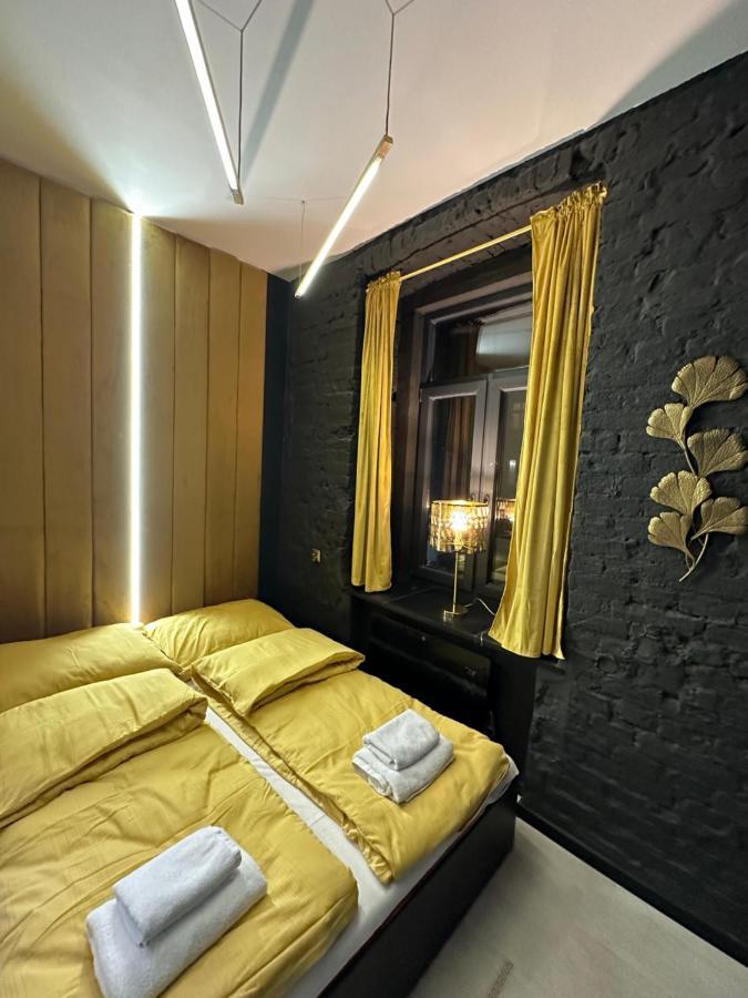 Darkhouse Versace Gold Apartment Łódź