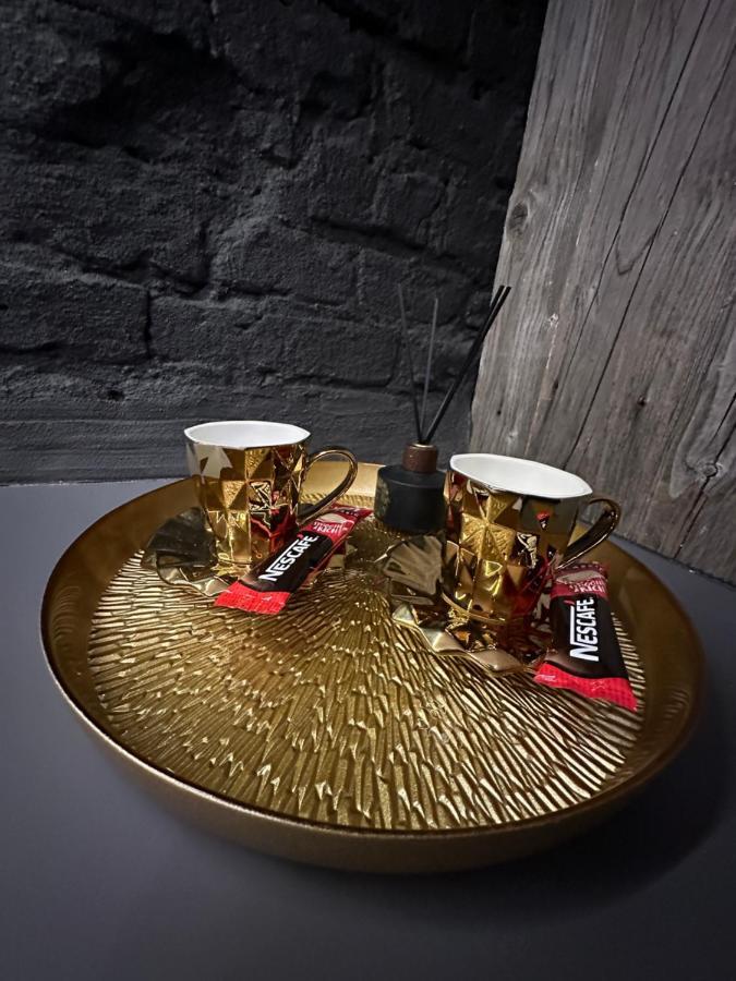 Darkhouse Versace Gold