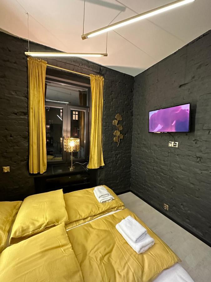 Apartment Darkhouse Versace Gold Łódź
